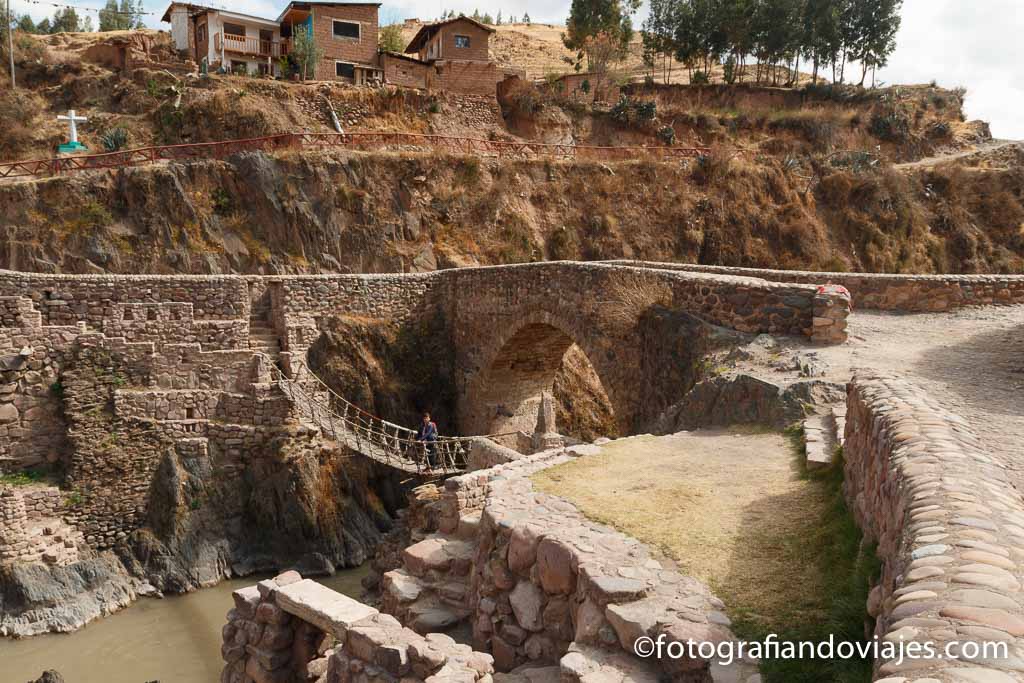 Puente Inca en Cheqacupe Peru