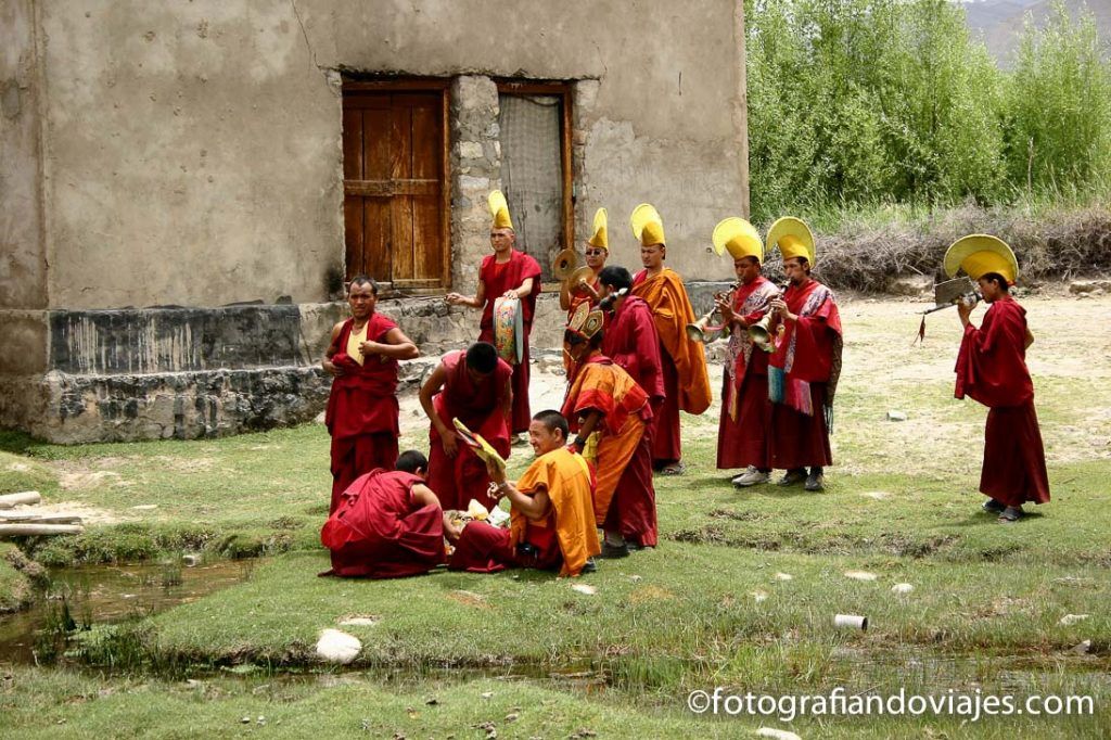 Ceremonia fin de mandala en Spituk, Ladakh