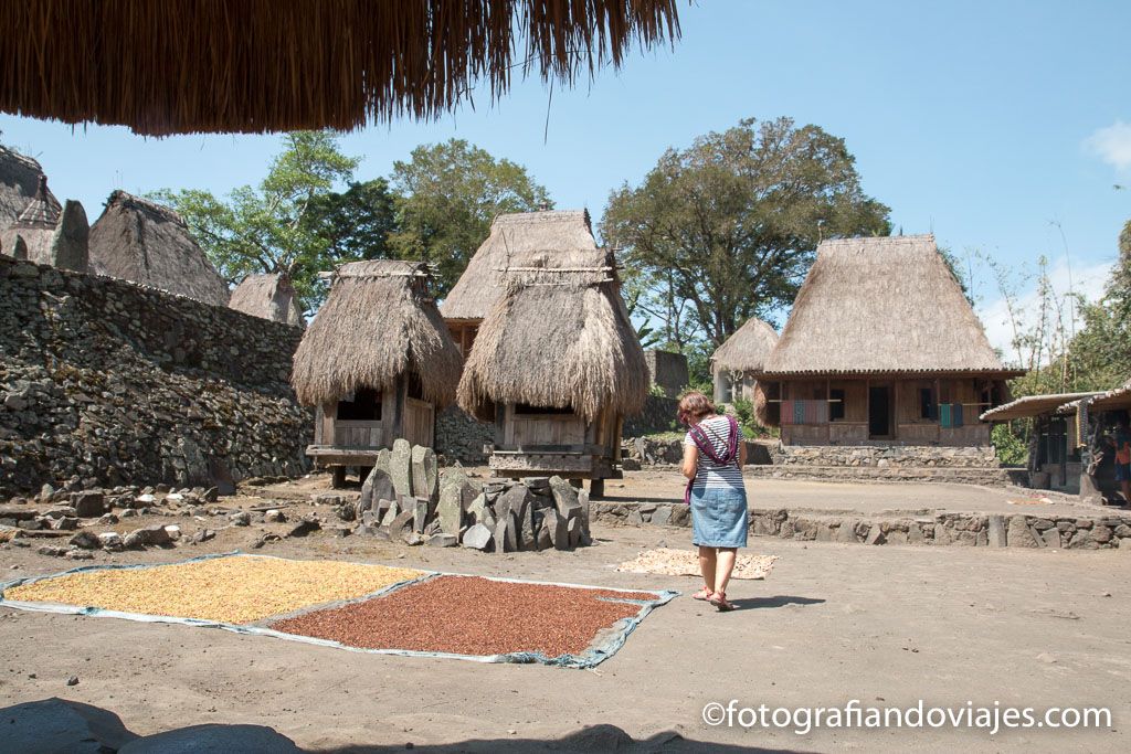 Bena pueblo Ngada isla de Flores