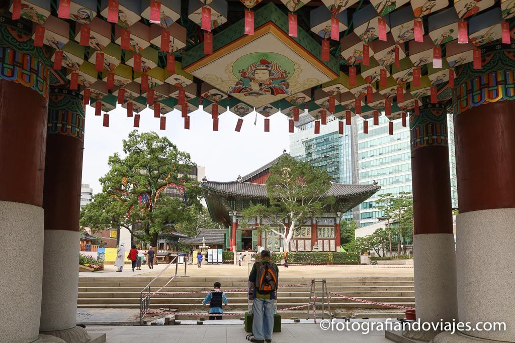 Templo Jogyesa en Seul