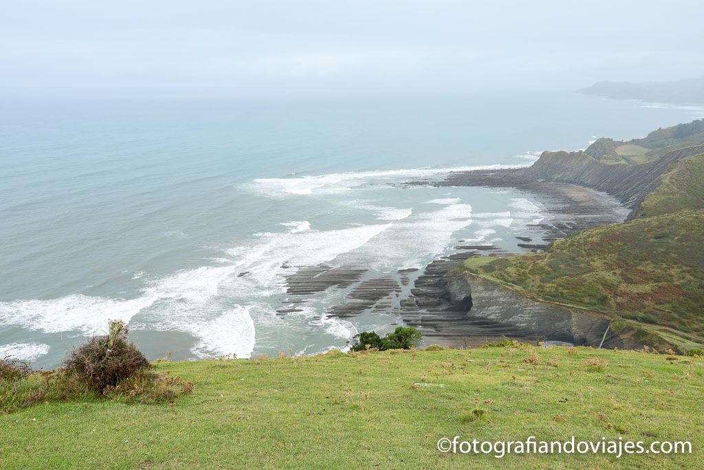 playa Sakoneta ver flysch geoparkea