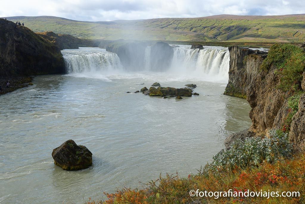 Cascada Godafoss de los dioses Islandia