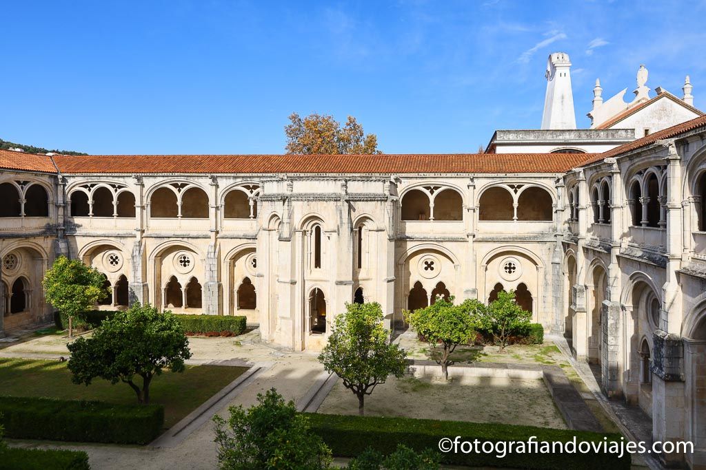 claustro silencio monasterio Alcobaça portugal