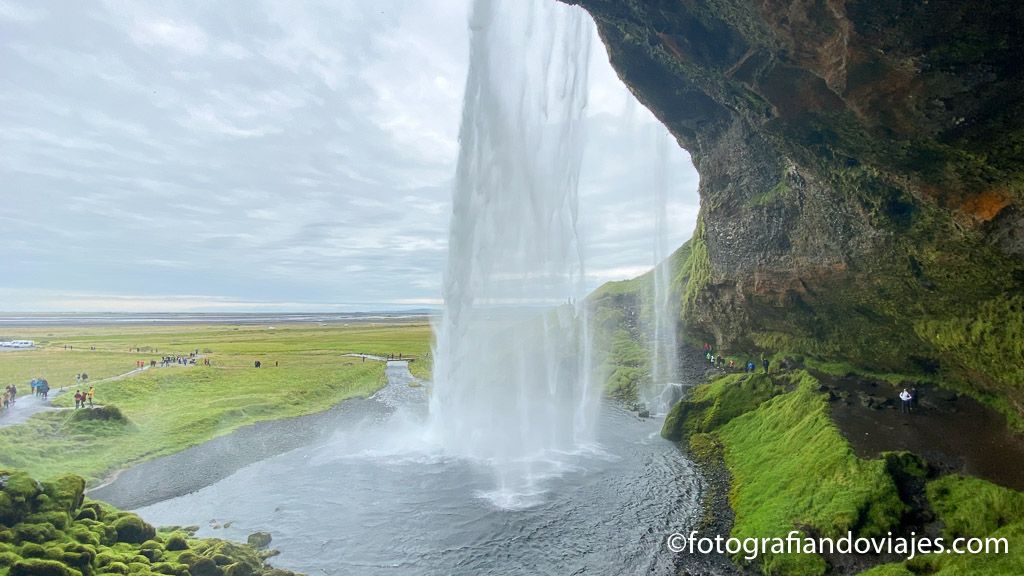 cascada Seljalandsfoss islandia