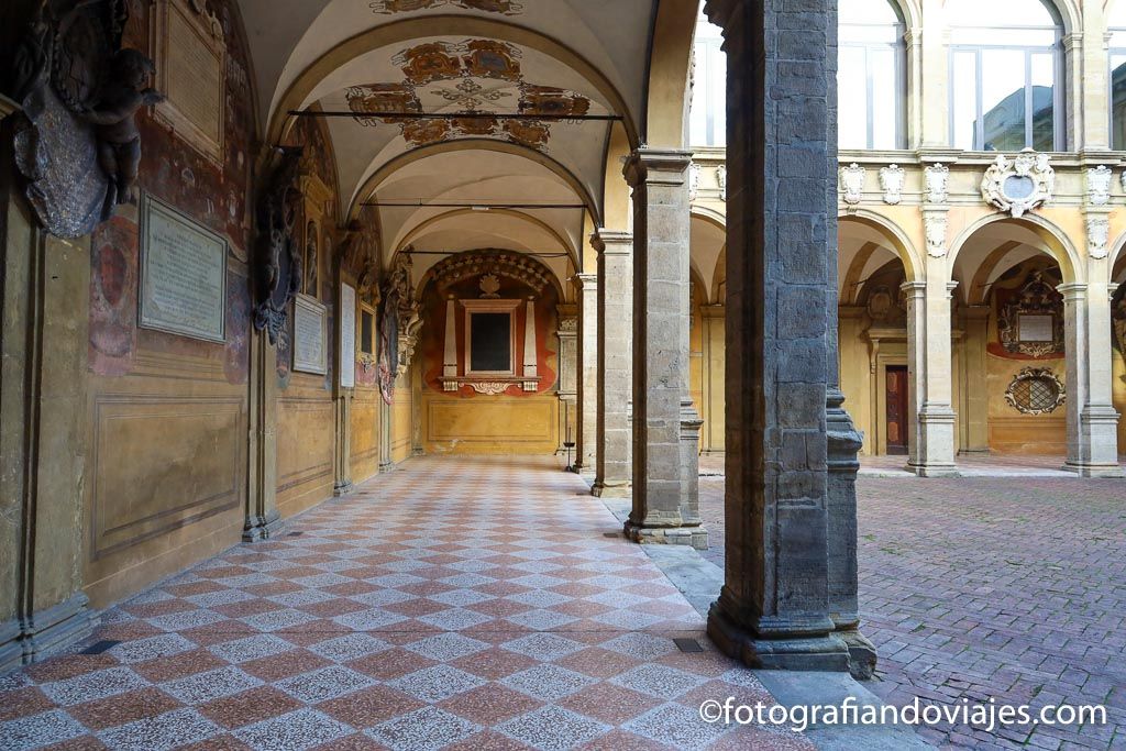 Palacio Archiginnasio Bolonia