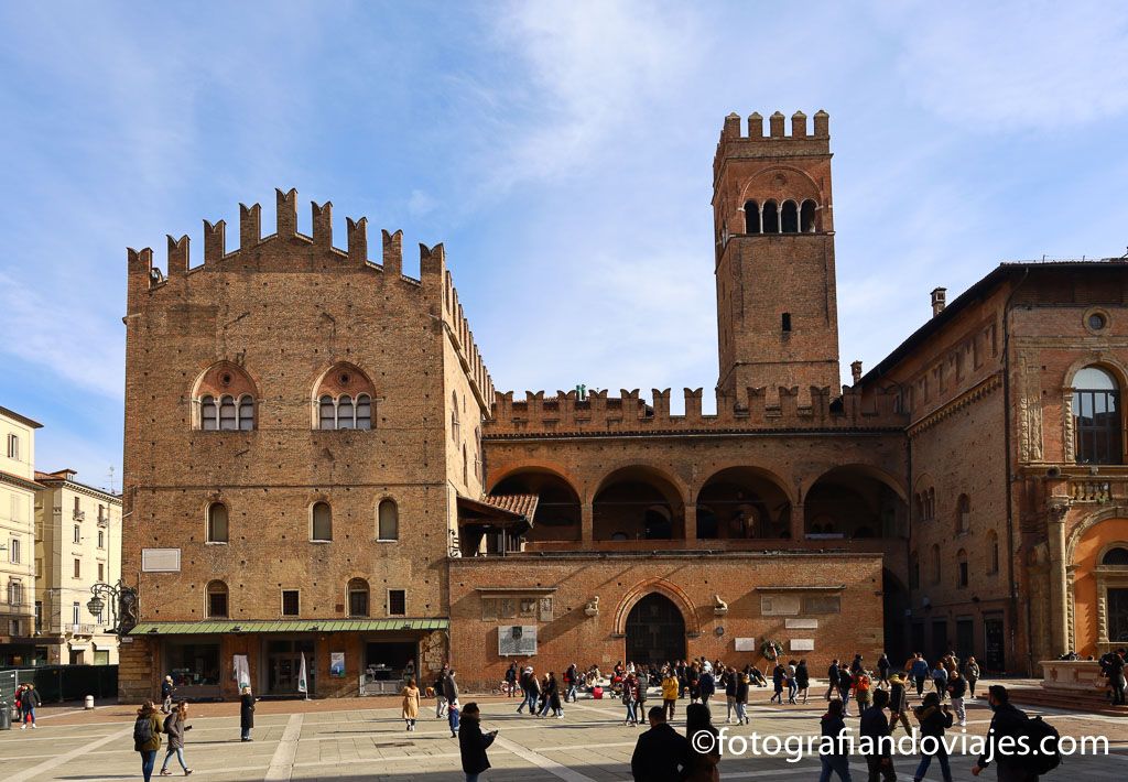 Torre Arengo palacio Podesta enzo bolonia