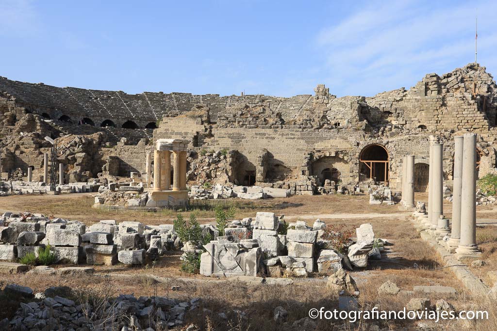 Agora teatro side turquia