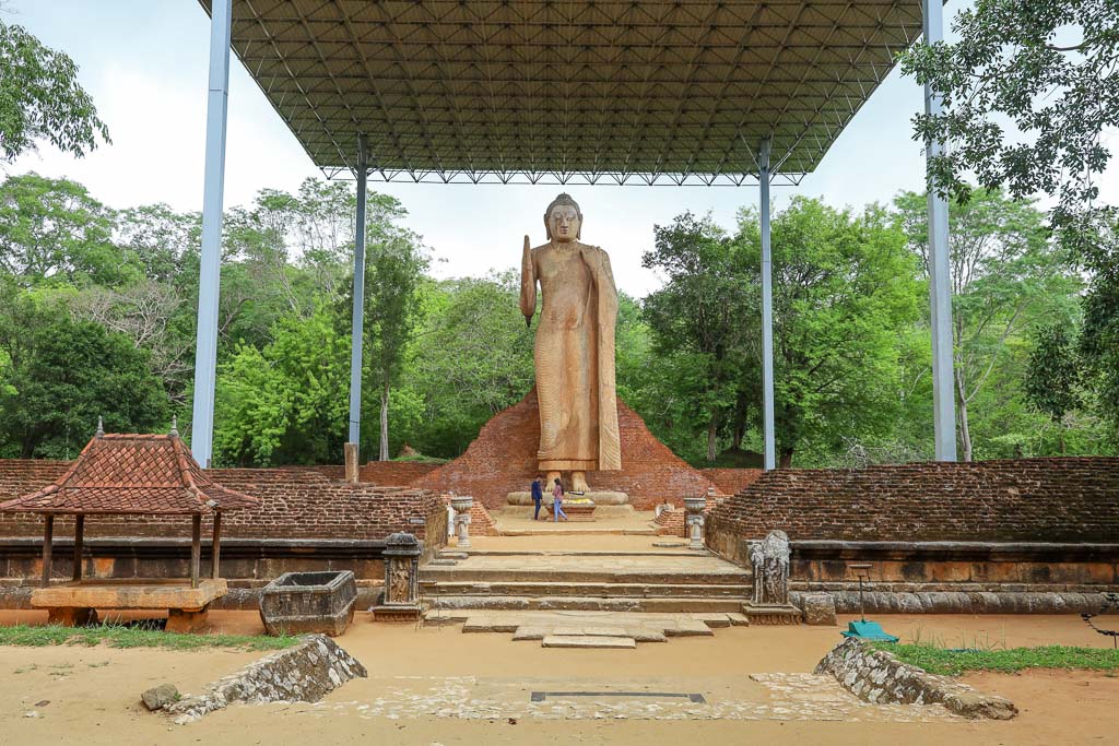 Buda Maligawila templo Pathma Vihara