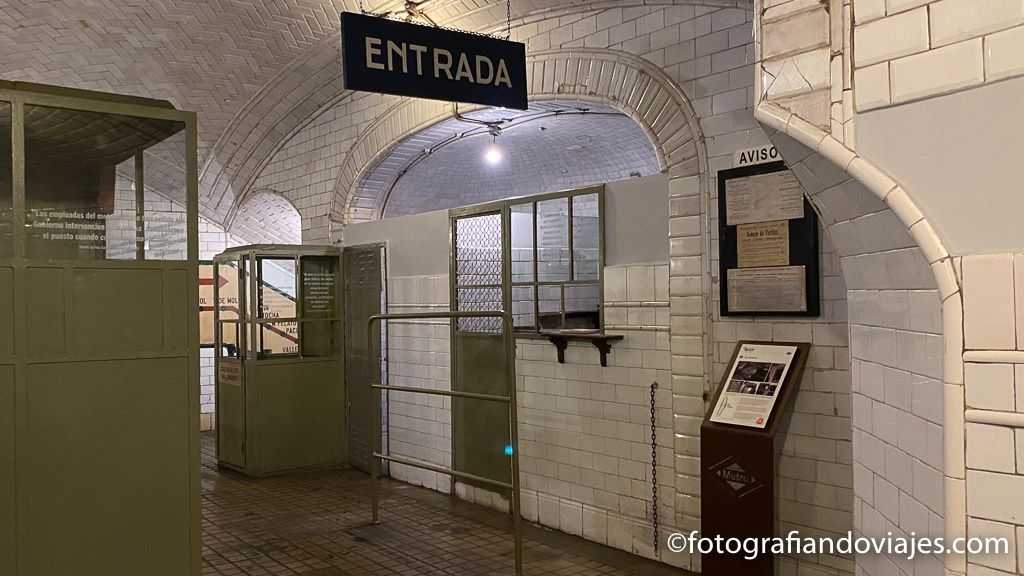estacion fantasma metro chamberi madrid visitar