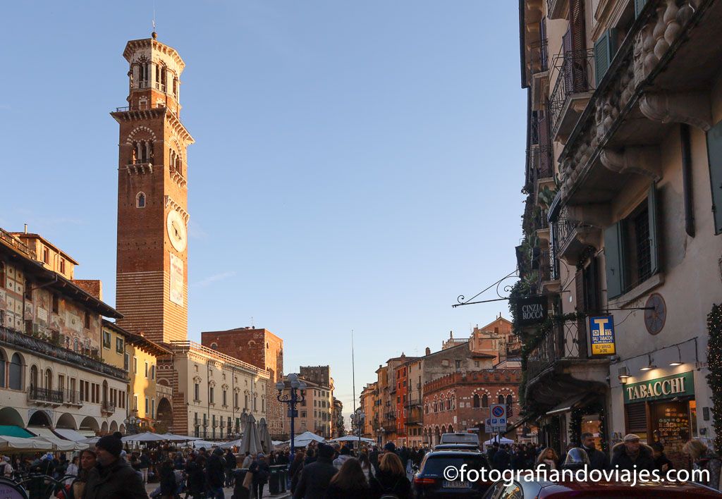 piazza della erbe Torre dei Lamberti