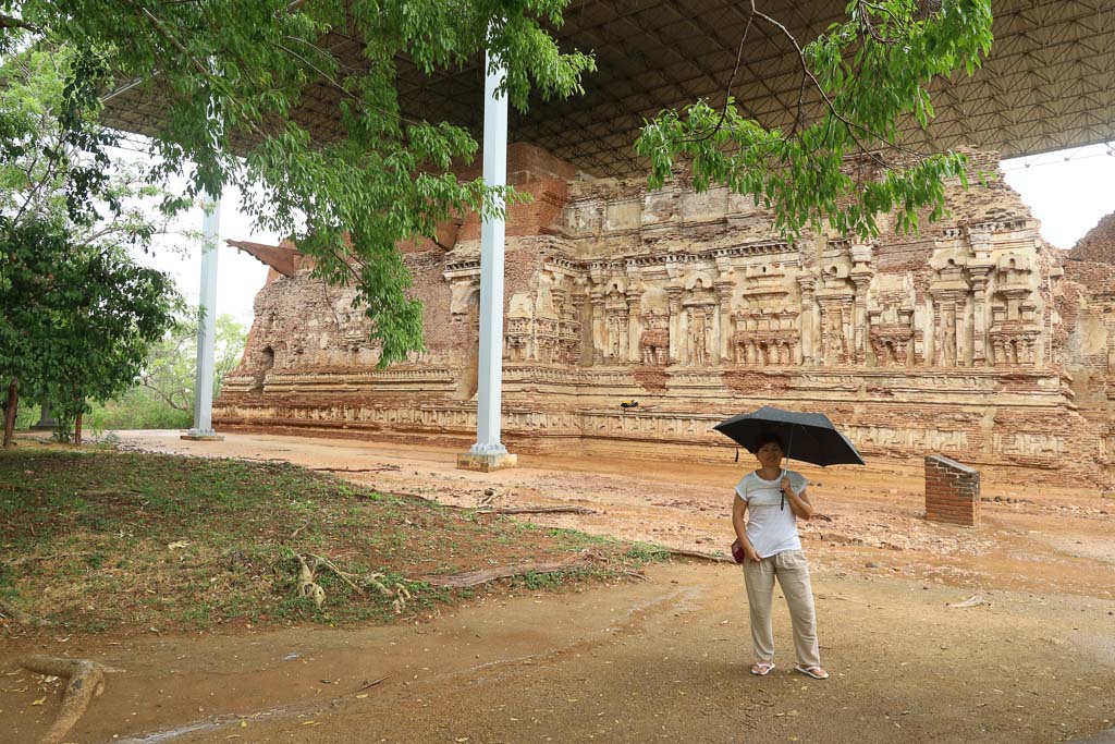 Thivanka polonnaruwa