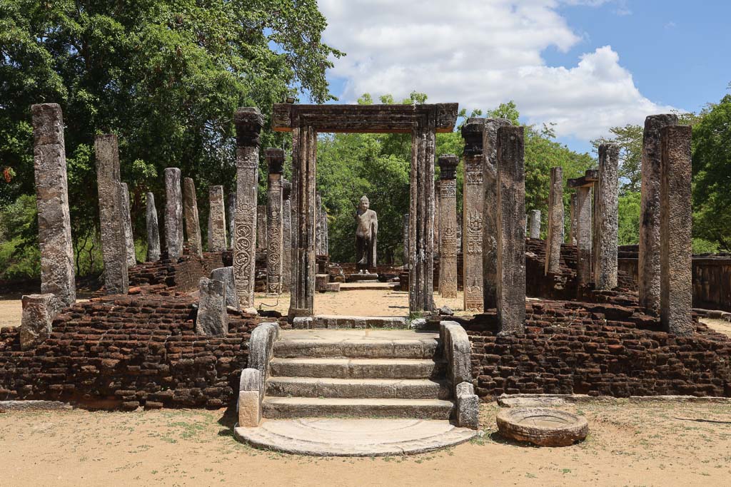 atadage cuadrangulo polonnaruwa