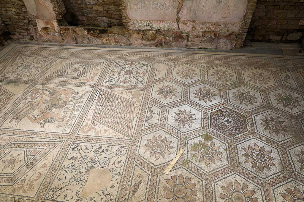 pula Mosaico romano El castigo de Dirce