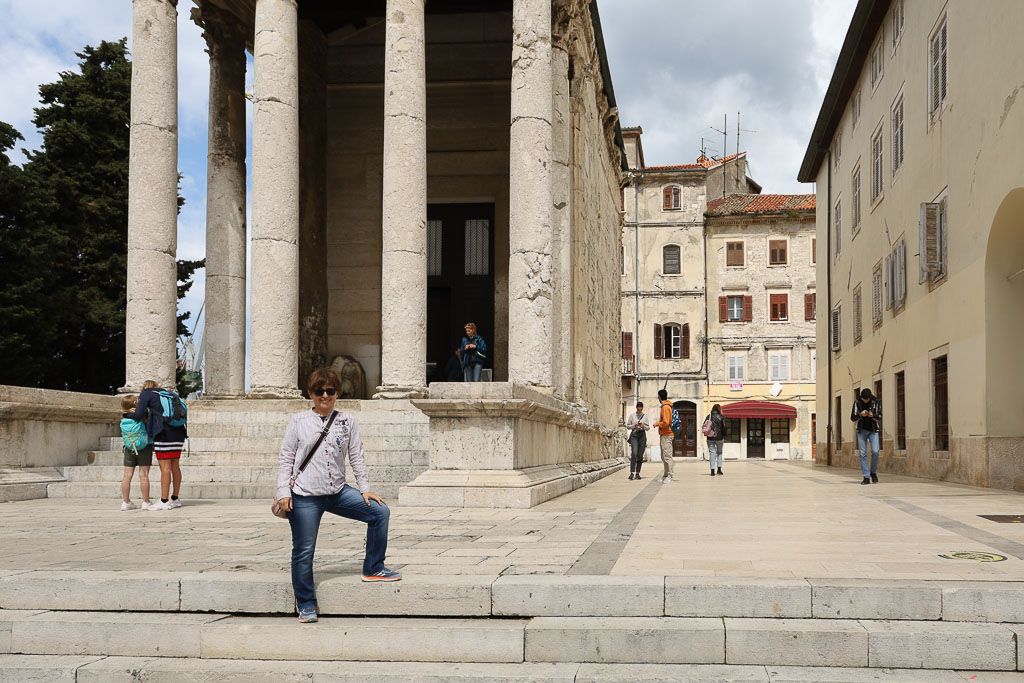 pula Templo de Augusto