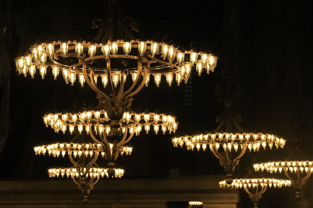 Lamparas en santa sofia estambul