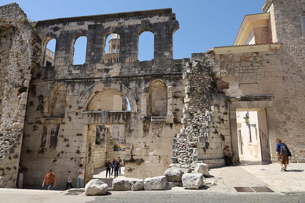 Puerta de Plata Porta Argentea palacio diocleciano split croacia