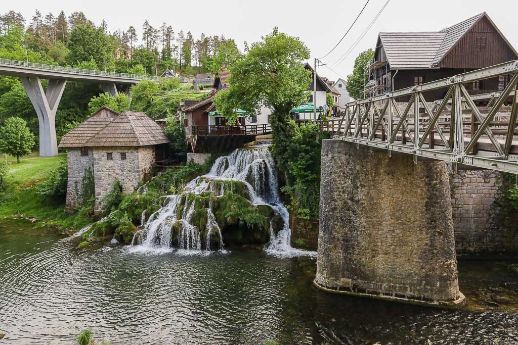 cascadas en Rastoke croacia