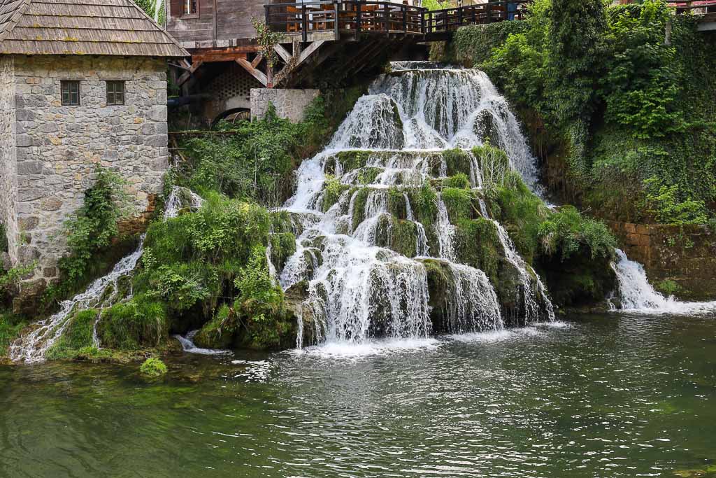 cascadas en Rastoke croacia