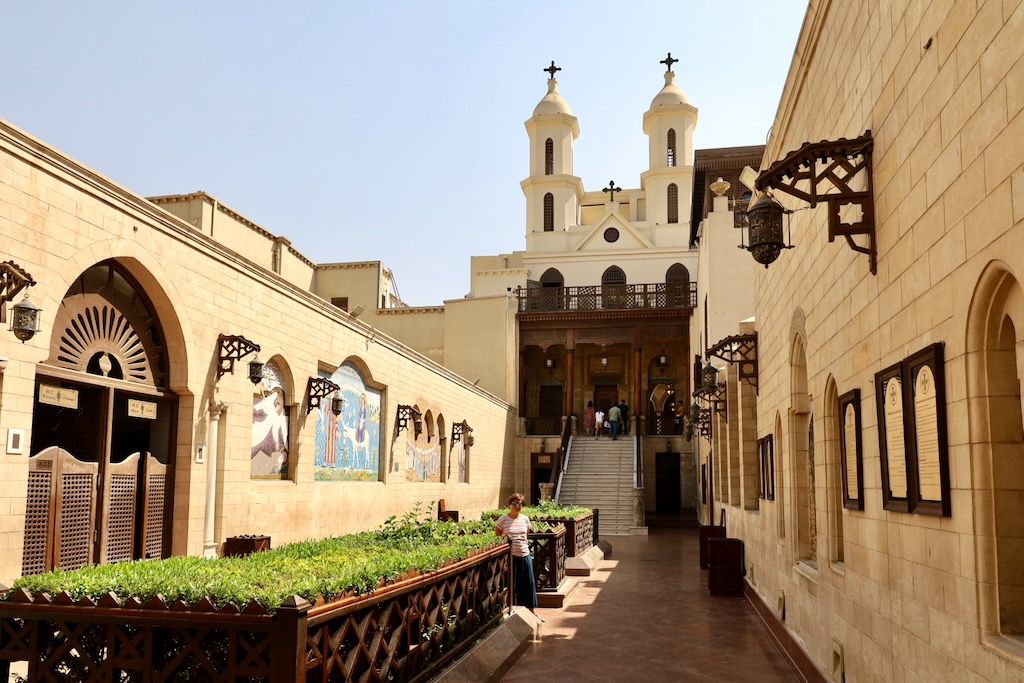 Iglesia colgante barrio copto el cairo