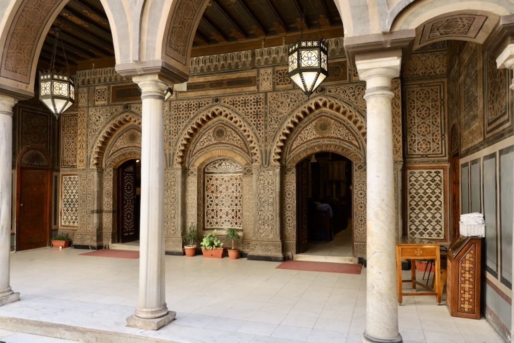 Iglesia colgante barrio copto el cairo