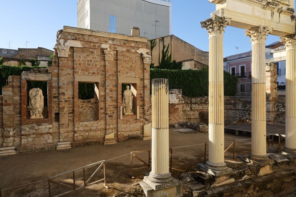 Pórtico romano merida