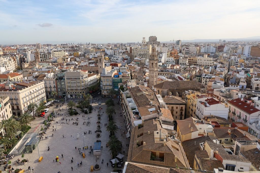Plaza de la reina en valencia vista desde el miguelete o torre de la catedral
