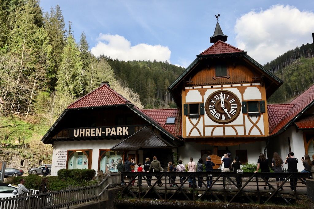 reloj de cuco más largo del mundo cerca de Triberg selva negra alemania
