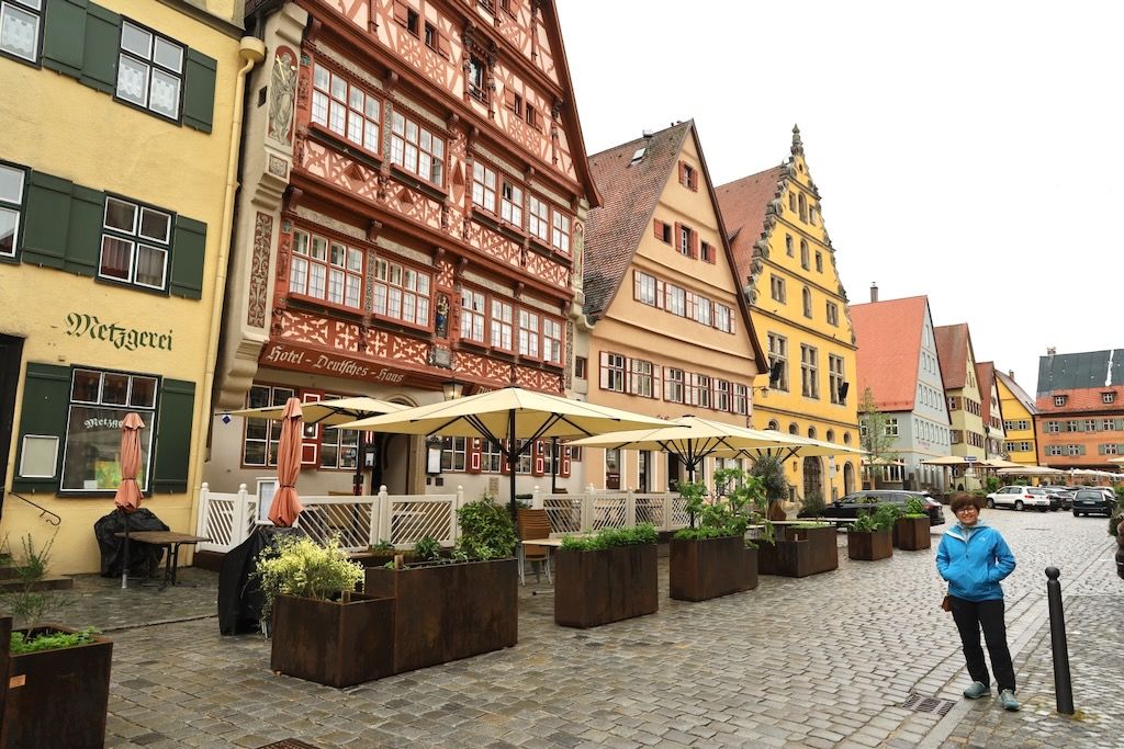 Plaza del vino (Weinmarkt) casa alemana y hotel zur glocke Dinkelsbühl Ruta Romántica