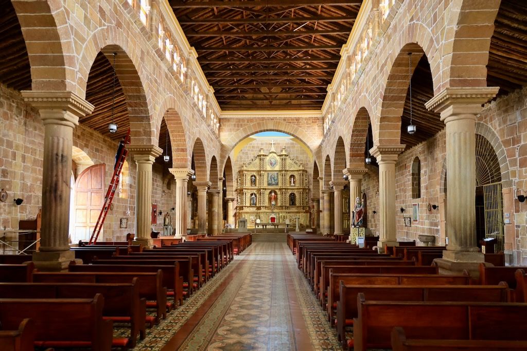 interior catedral Barichara Santander Colombia