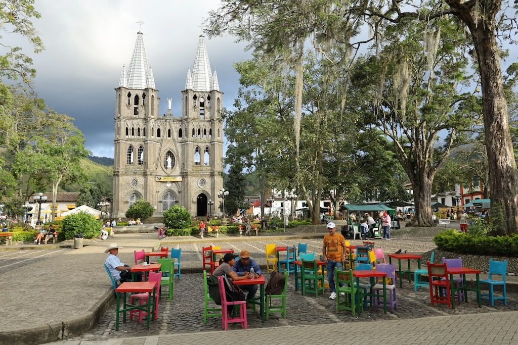 Plaza del Libertador que ver en Jardín (Antioquia) Colombia
