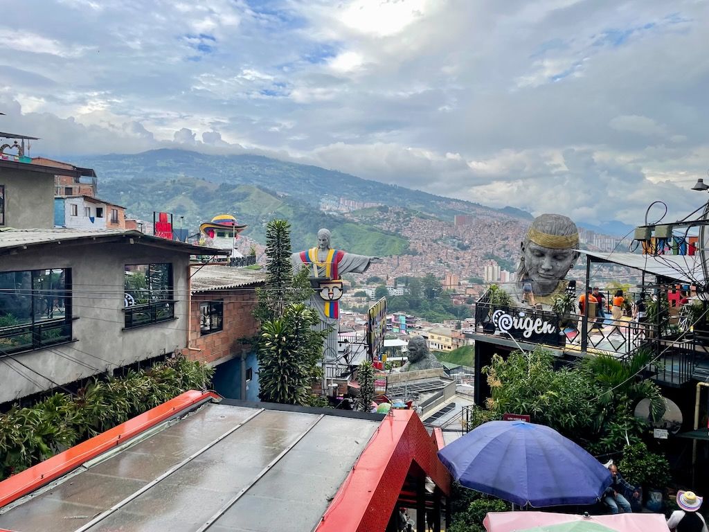 miradores comuna 13 Medellin