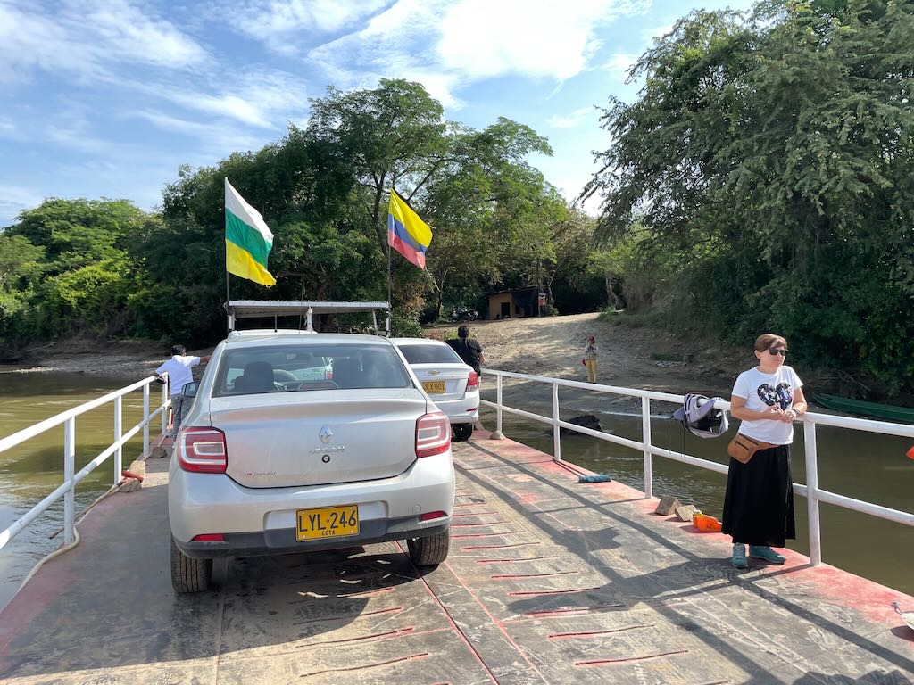 Ferry Aipe Villavieja desierto La Tatacoa